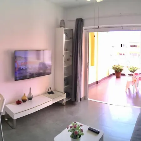 Lovely Apartment, Great Location! Διαμέρισμα