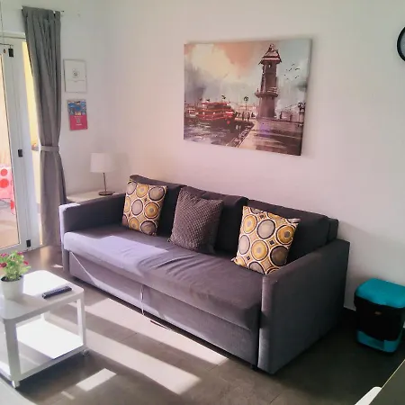 Lovely Apartment, Great Location! Апартаменты